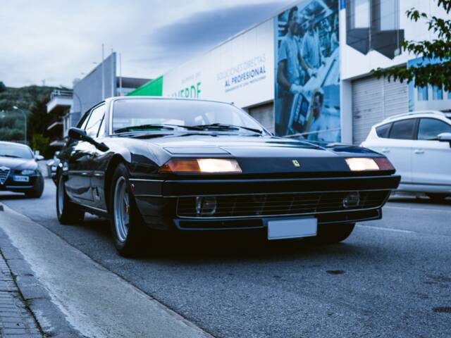 Ferrari 400i