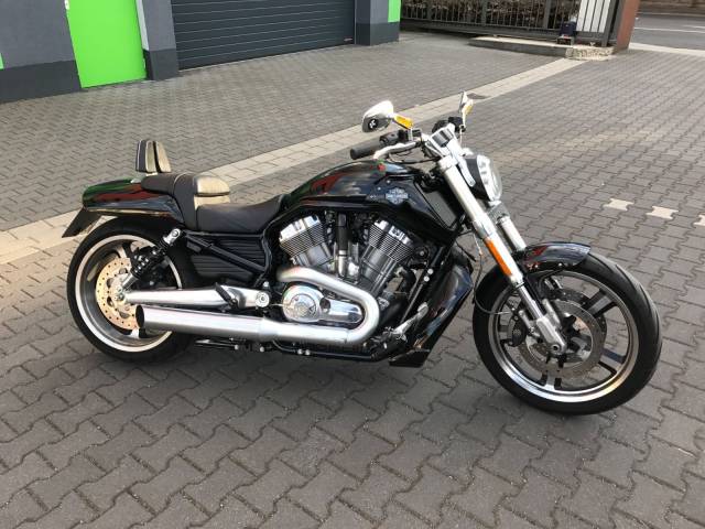 Image 1/7 de Harley-Davidson DUMMY (2011)