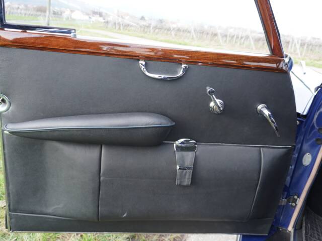 Mercedes-Benz 300