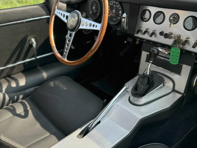Jaguar E-Type 3.8 Flat Floor