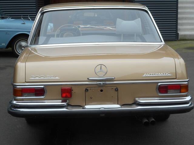 Mercedes-Benz 300 SEL