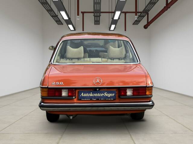 Mercedes-Benz 250 lang