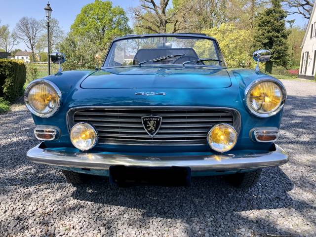 For Sale Peugeot 404 Convertible (1964) offered for GBP 42,913