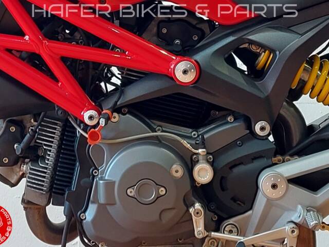 Ducati Monster 696 Plus
