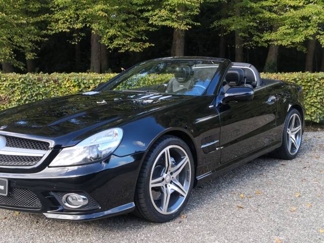 Imagen 1/45 de Mercedes-Benz SL 350 (2010)