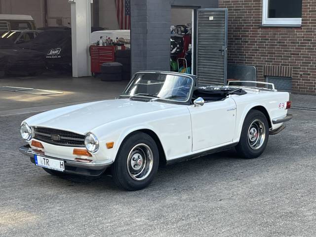 Image 1/66 of Triumph TR 6 (1973)