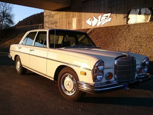 Mercedes-Benz 280 SE 4,5