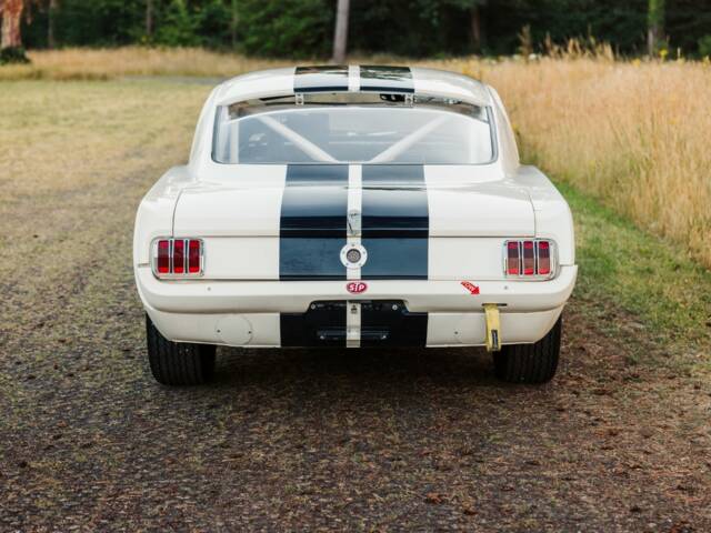 Ford Shelby GT 350