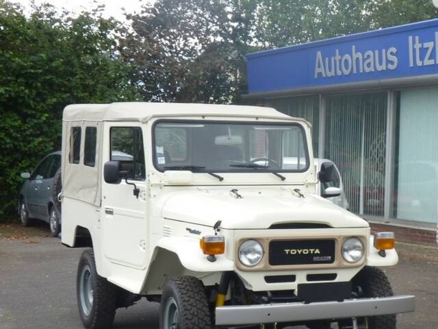 Immagine 1/15 di Toyota Land Cruiser BJ 43 (1979)
