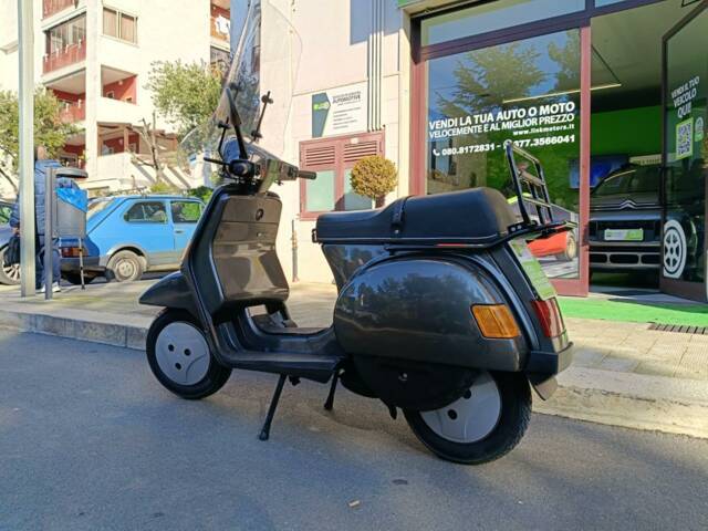 Piaggio Vespa Cosa 125