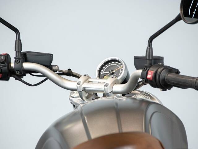 BMW R NineT