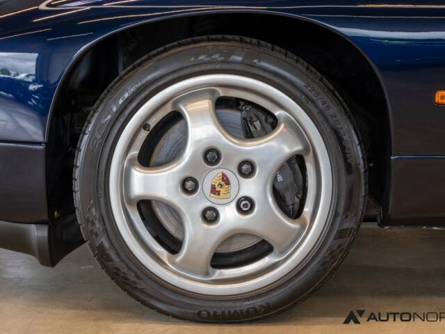 Porsche 928 GTS
