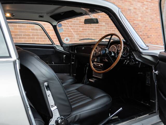 Aston Martin DB 5
