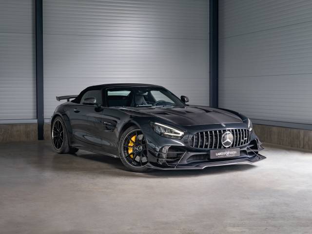 Mercedes-AMG GT-R