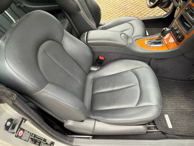 Mercedes-Benz CLK 320