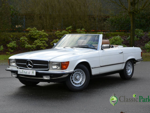 Image 1/41 of Mercedes-Benz 380 SL (1982)