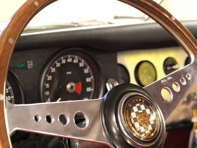 Jaguar E-Type 3.8