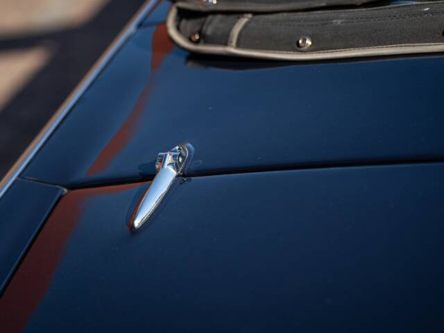 Triumph TR 250
