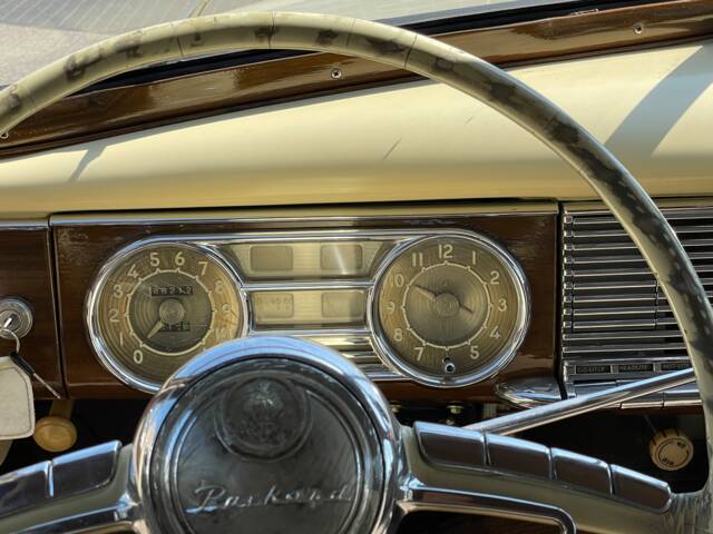 Packard Deluxe Eight Club Sedan