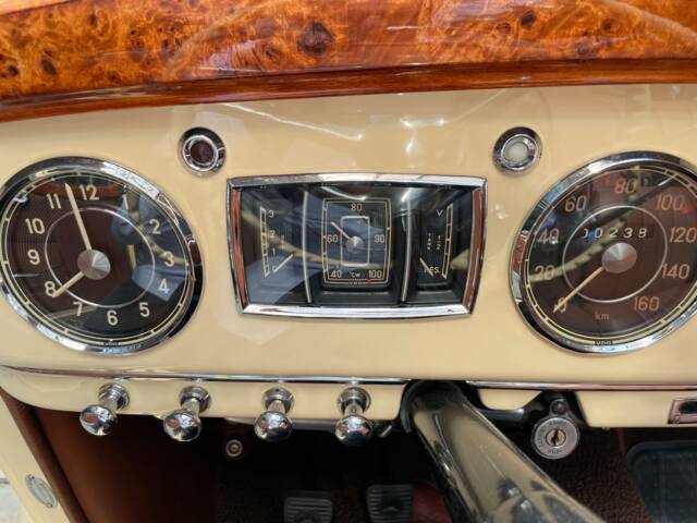 Mercedes-Benz 220 Cabriolet B