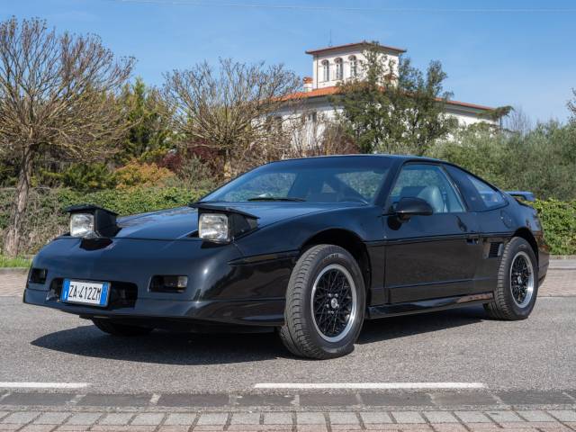 Pontiac Fiero GT - Pontiac - Fiero GT European V6