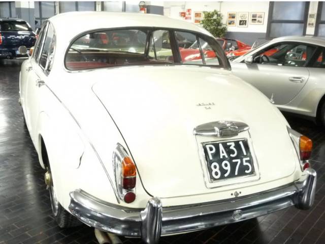 Jaguar Mk II 3.4