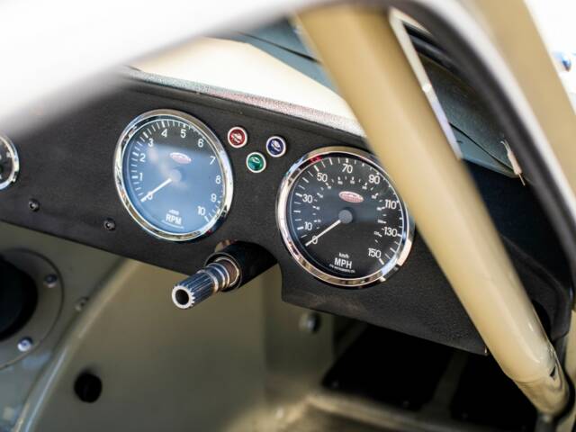 Ginetta G 4R