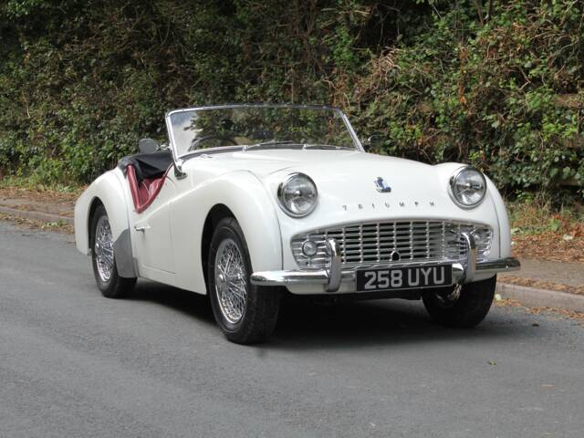 Image 1/15 de Triumph TR 3A (1960)