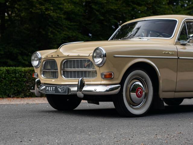 Volvo P 121