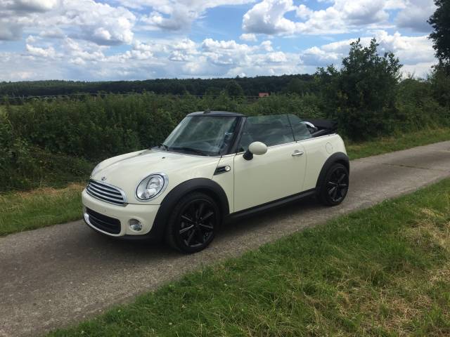 MINI ONE Cabriolet 2014