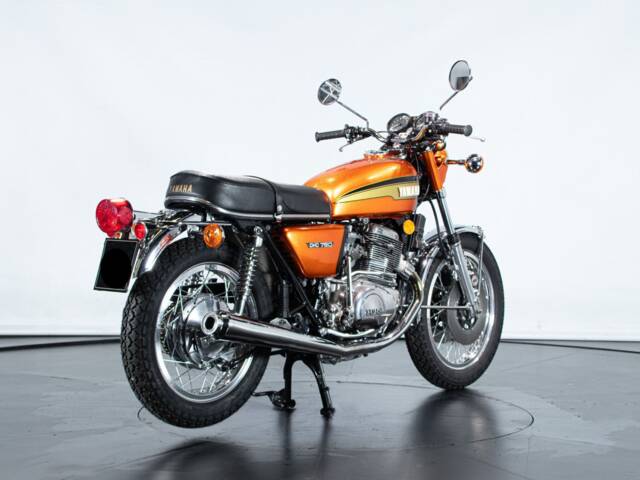 Yamaha TX 750