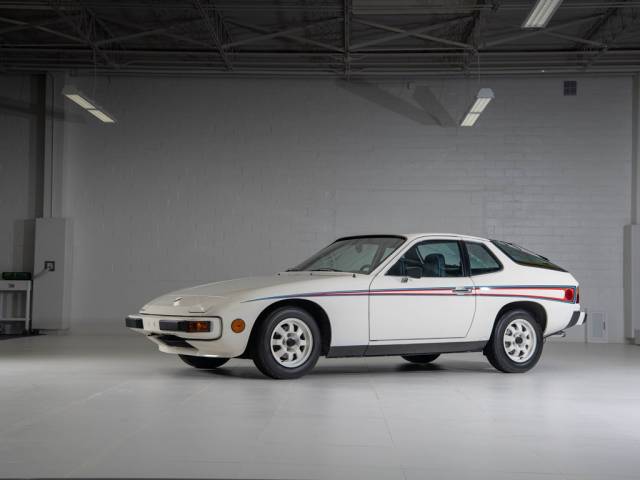 Bild 1/38 von Porsche 924 &quot;Martini&quot; (1977)