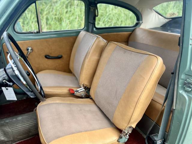 Volvo PV 544