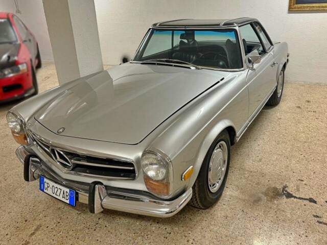 Image 1/7 of Mercedes-Benz 280 SL (1968)