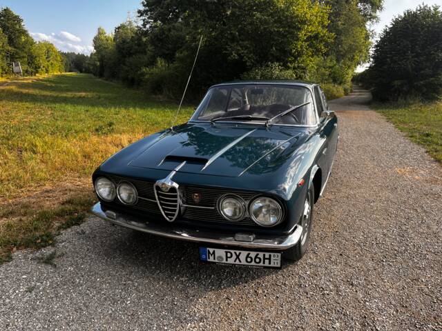 Image 1/22 de Alfa Romeo 2600 Sprint (1963)