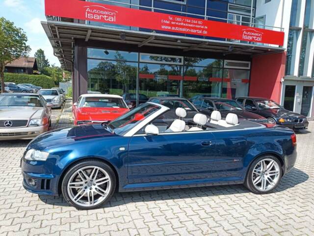 Image 1/19 of Audi RS4 Cabriolet (2008)