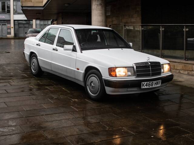 Afbeelding 1/8 van Mercedes-Benz 190 E (1993)