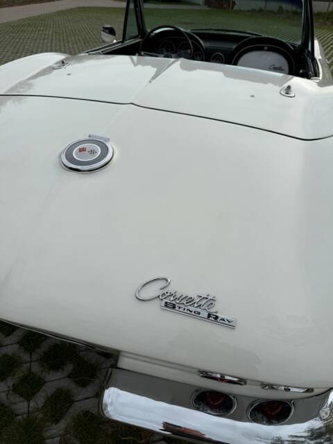 Chevrolet Corvette Sting Ray Convertible