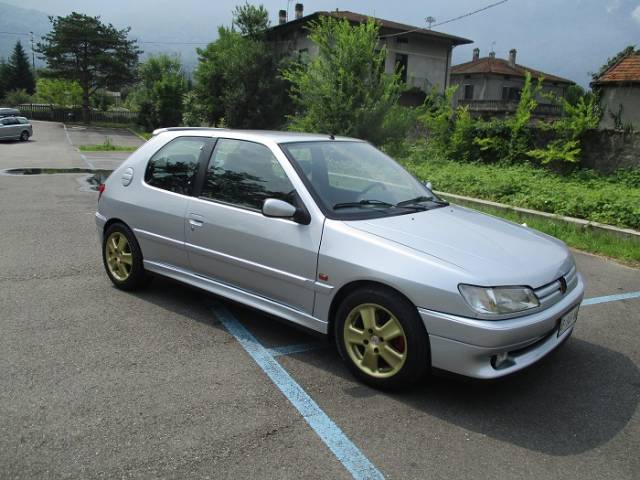 Afbeelding 1/30 van Peugeot 306 2.0i (1995)