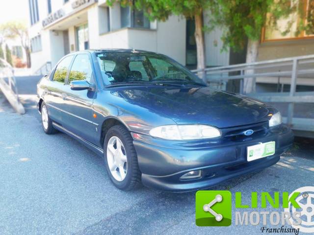 Imagen 1/10 de Ford Mondeo 2.0 (1994)