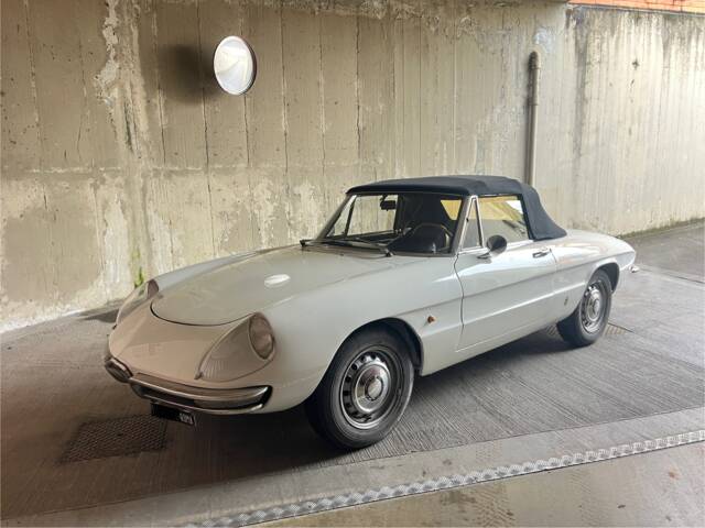 Immagine 1/26 di Alfa Romeo 1750 Spider Veloce (1968)