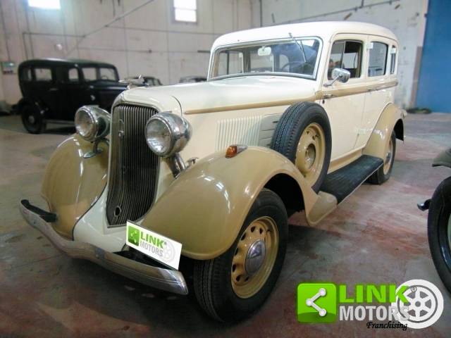 Image 1/9 of Plymouth Deluxe (1934)