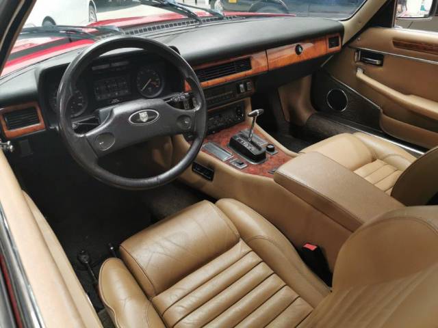Jaguar XJ-S