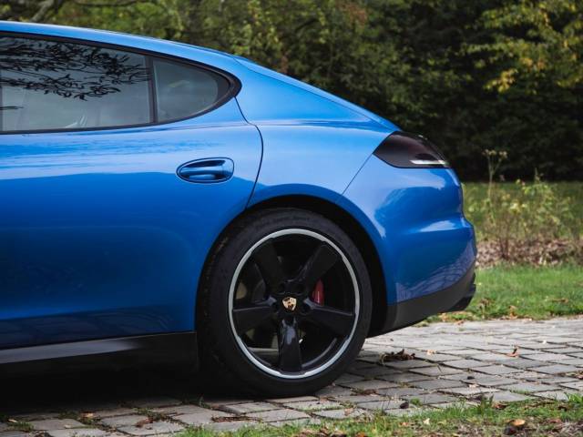 Porsche Panamera GTS
