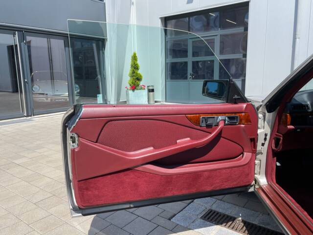 Mercedes-Benz 500 SEC