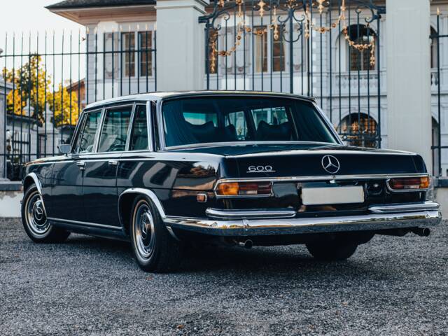 Mercedes-Benz 600
