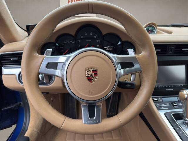 Porsche 911 Carrera