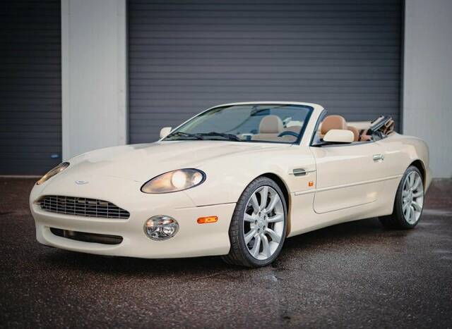 Image 1/7 of Aston Martin DB 7 Vantage Volante (2003)