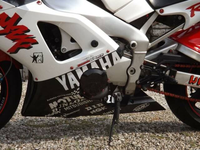 Yamaha YZF 1000 R1