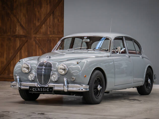 Image 1/29 of Jaguar Mk II 3.8 (1962)